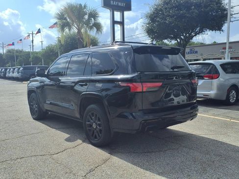 Used 2024 Toyota Sequoia Platinum AWD/4WD image 23