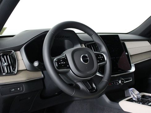New 2026 Volvo XC90 T8 Ultra image 8