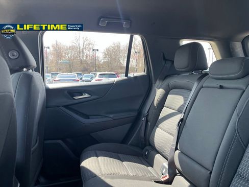 Used 2025 Chevrolet Equinox LT image 22