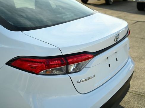 Used 2023 Toyota Corolla LE image 15