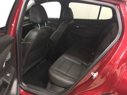 Used 2024 Buick Envista Avenir image 19