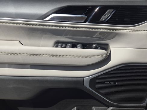 New 2026 Jeep Grand Wagoneer image 18