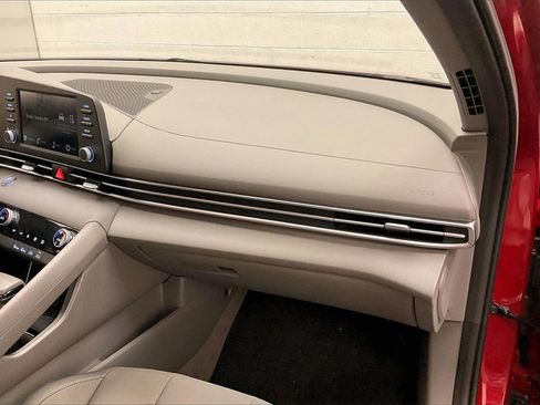 Certified 2025 Hyundai Elantra Sport image 14