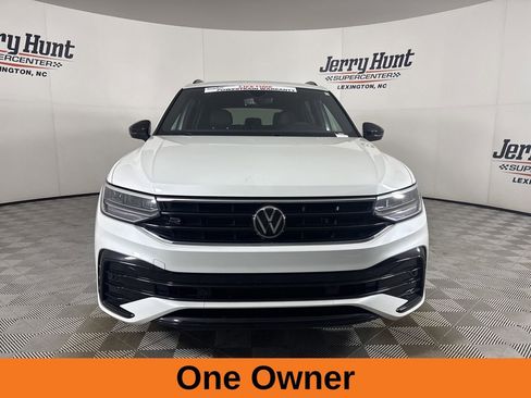 Used 2023 Volkswagen Tiguan SE R-Line FWD image 3