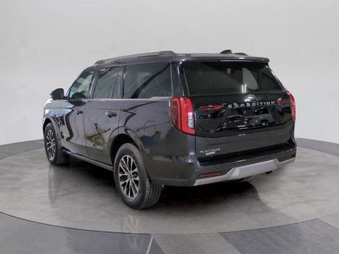 Certified 2025 Ford Expedition Platinum AWD/4WD image 3