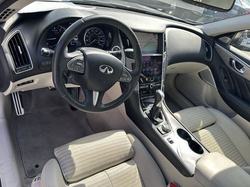 Used 2017 INFINITI Q50 Sport w/ Driver Assistance Package RWD image 8