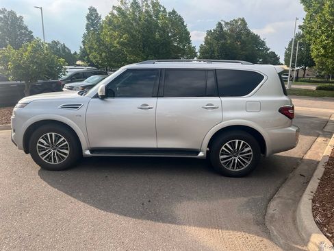 Used 2021 Nissan Armada SL w/ Captain's Chairs Package AWD/4WD image 2