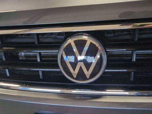 Used 2022 Volkswagen Tiguan SE R-Line AWD/4WD image 29