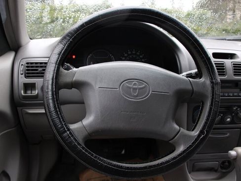 Used 2000 Toyota Corolla VE image 17