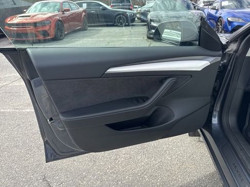 Used 2023 Tesla Model 3 Standard Range image 28