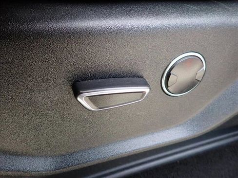 Used 2019 Ford F350 XLT w/ XLT Value Package image 13