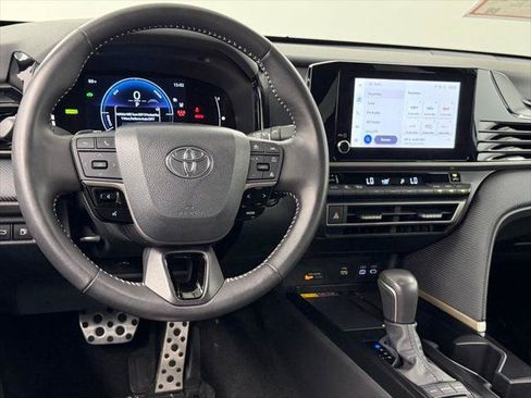 Used 2026 Toyota Camry SE FWD image 36