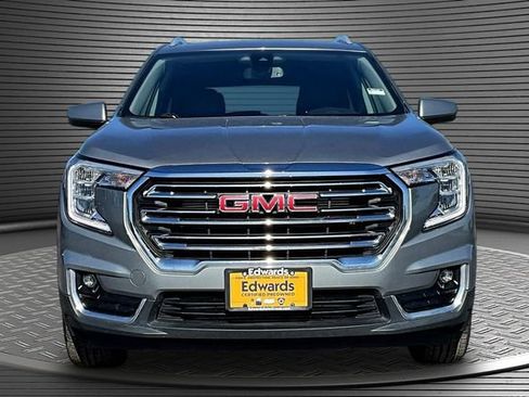 Used 2023 GMC Terrain SLT AWD/4WD image 2