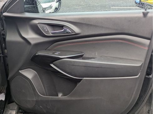 Certified 2025 Chevrolet Trax RS w/ Driver Confidence Package image 28