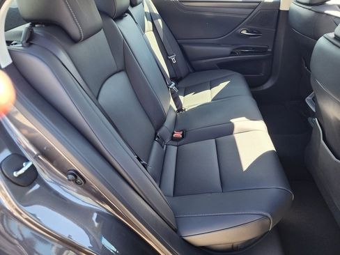 Certified 2025 Lexus ES 300h F Sport w/ Accessory Package (Z1) image 4