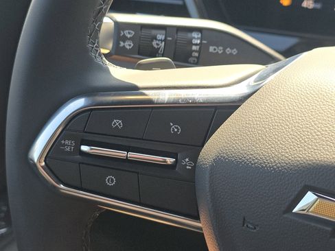 New 2025 Chevrolet Suburban Premier image 29