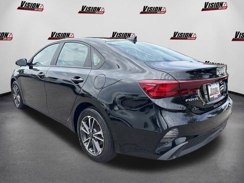 Used 2023 Kia Forte LXS w/ LXS Technology Package FWD image 7