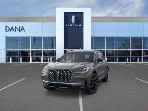 New 2025 Lincoln Corsair Reserve image 2