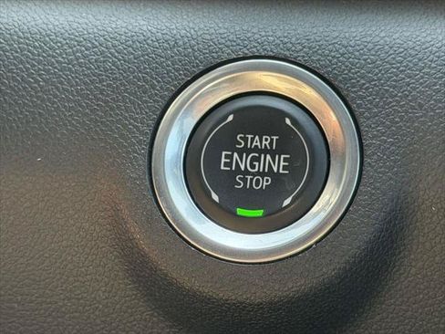 Used 2025 GMC Terrain Elevation AWD/4WD image 31