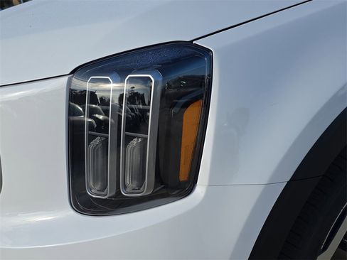 New 2025 Kia Telluride S image 10