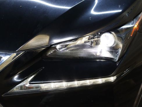 Used 2017 Lexus NX 200t FWD image 11