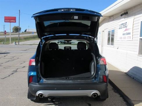 Used 2020 Ford Escape SEL image 9