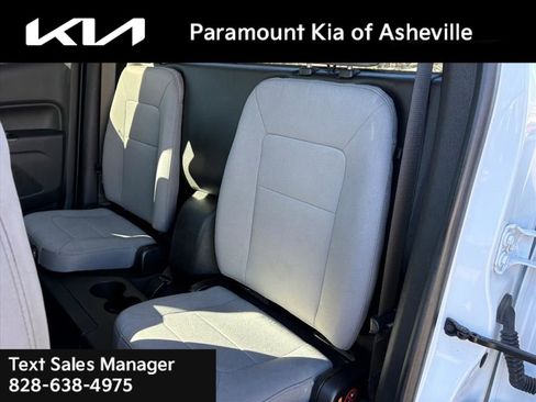 Used 2022 Chevrolet Colorado W/T image 21