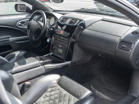 Used 2002 Aston Martin Vanquish image 27