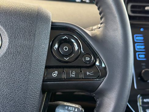 Used 2019 Toyota Prius XLE FWD image 31