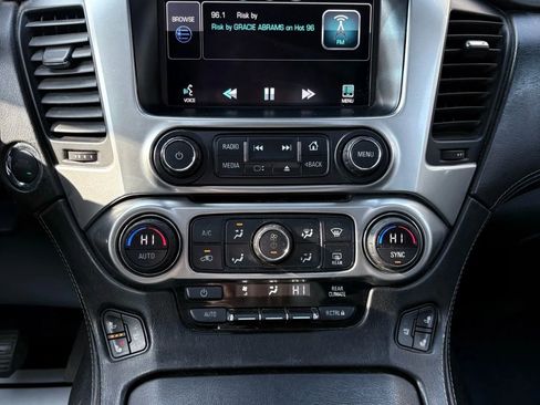 Used 2015 Chevrolet Suburban LTZ image 28