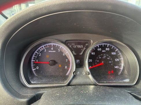 Used 2017 Nissan Versa SV w/ SV Special Edition Package image 9