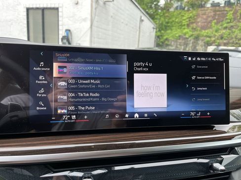 Used 2026 BMW X7 xDrive40i w/ Premium Package image 16