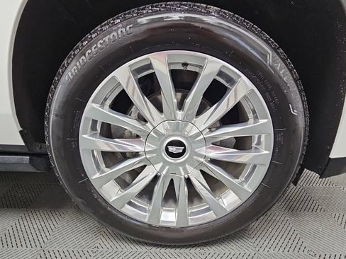 Used 2022 Cadillac Escalade Premium Luxury w/ Performance Package AWD/4WD image 52