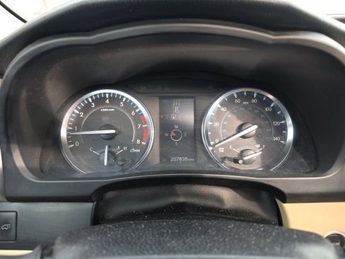 Used 2014 Toyota Highlander XLE AWD/4WD image 8