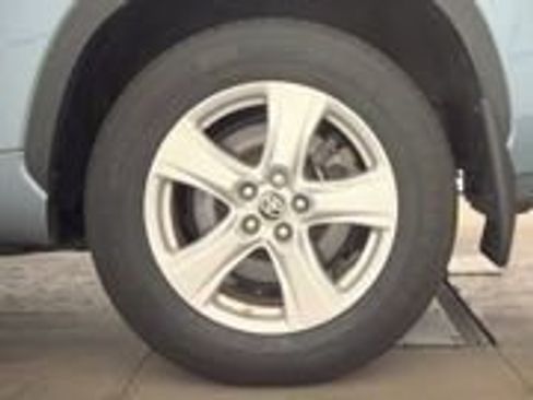 Used 2022 Toyota Highlander LE image 12