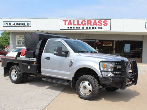 Used 2022 Ford F350 XL w/ STX Appearance Package AWD/4WD image 2