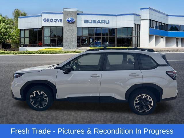 Used 2025 Subaru Forester w/ Convenience Package #1 AWD/4WD image 2