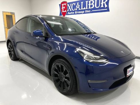 Used 2021 Tesla Model Y Long Range image 3