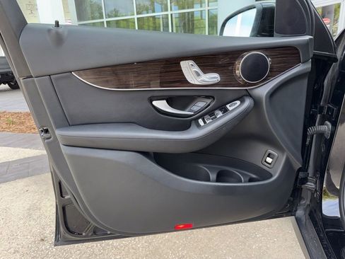 Used 2017 Mercedes-Benz GLC 300 image 16