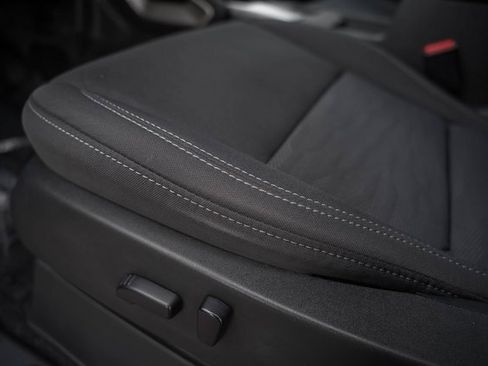 Used 2023 Nissan Frontier SV w/ Technology Package image 34