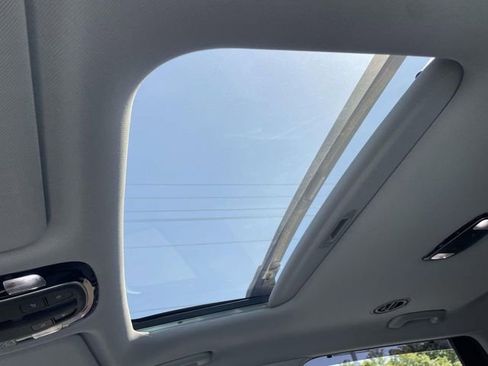 Used 2022 Hyundai Palisade SEL w/ Premium Package image 18