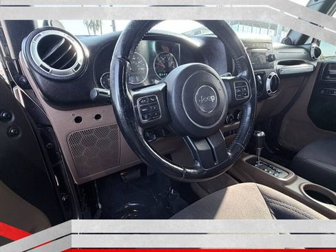 Used 2014 Jeep Wrangler Unlimited Sahara w/ Connectivity Group image 5