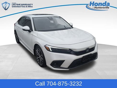Used 2023 Honda Civic Touring image 1