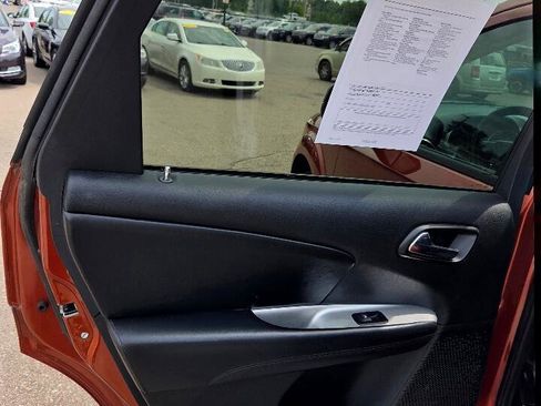 Used 2013 Dodge Journey SXT image 12