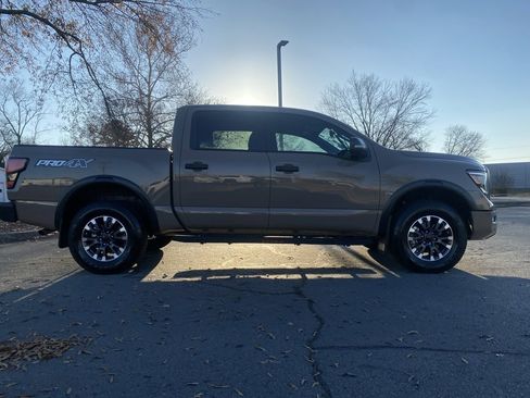 Used 2024 Nissan Titan PRO-4X w/ Pro-4x Convenience Package image 8