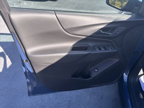 Used 2024 Chevrolet Equinox LT image 22