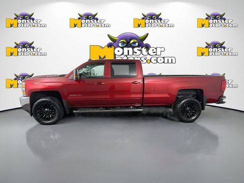 Used 2019 Chevrolet Silverado 2500 LT w/ LT Convenience Package AWD/4WD image 8