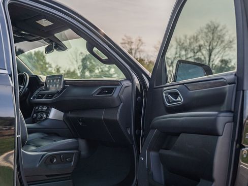 Used 2021 Chevrolet Tahoe LT image 14