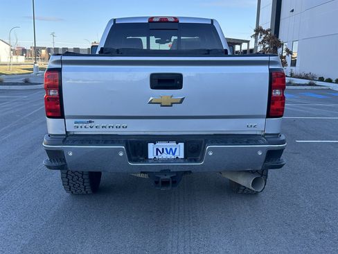 Used 2019 Chevrolet Silverado 3500 LTZ image 32