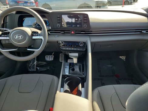New 2026 Hyundai Elantra SEL Sport FWD image 7